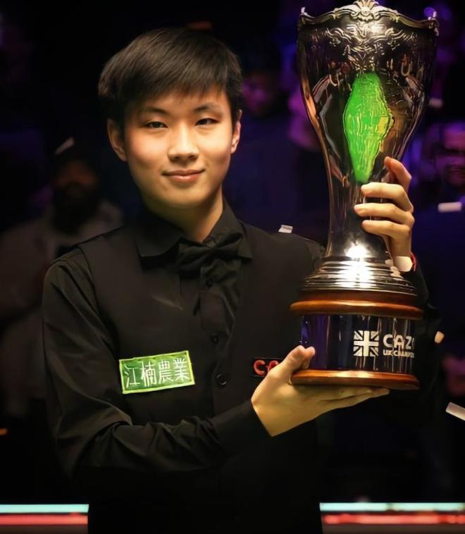 手抢先的风 手抢先的风